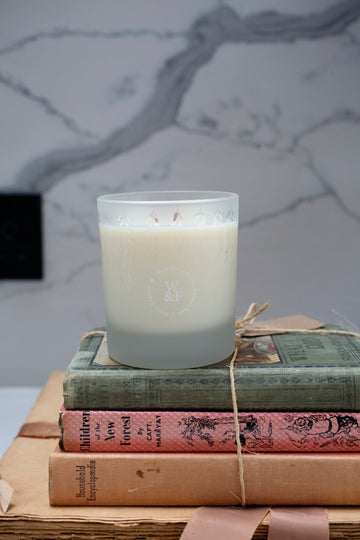 Comforting Hug - Mood Boosting Candle - Willow & Finn Candles